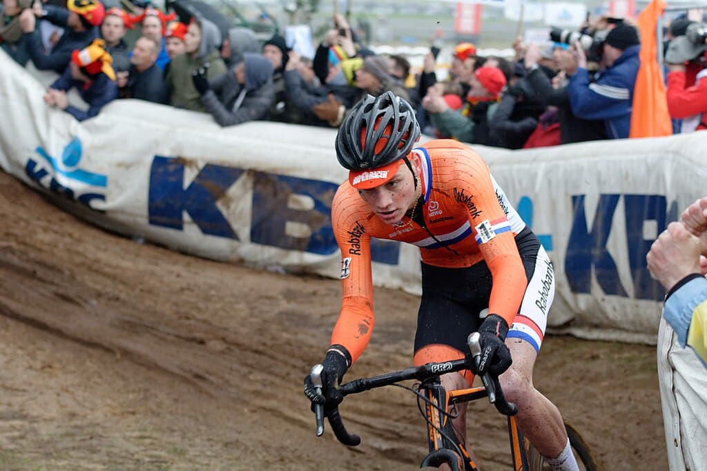 mathieu van der poel em prova de ciclocross