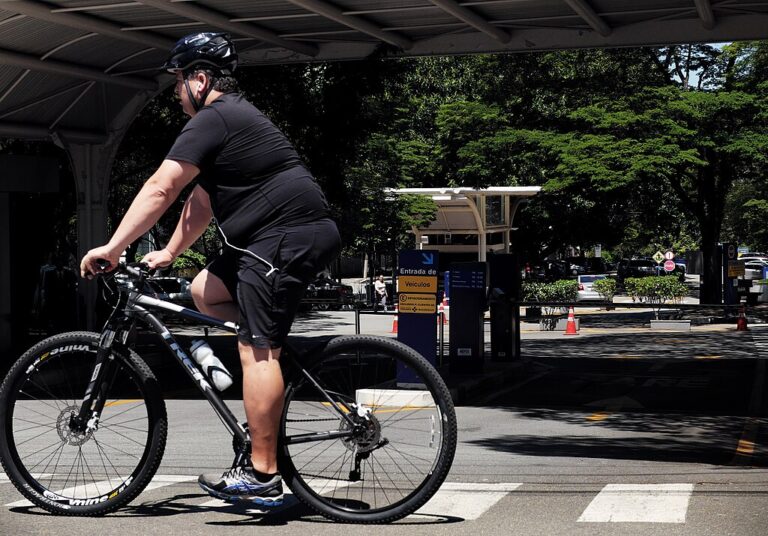 ciclista acima de 100kg pesado