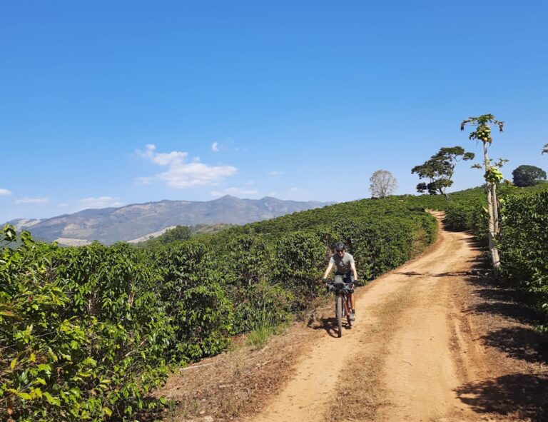 Rota do Vulcão: relato de cicloturismo em Poços de Caldas MG