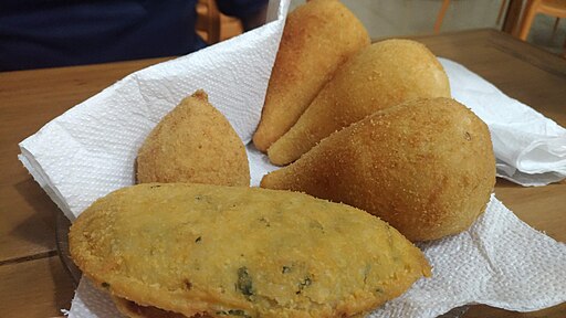 Coxinhas_de_sabores_variados